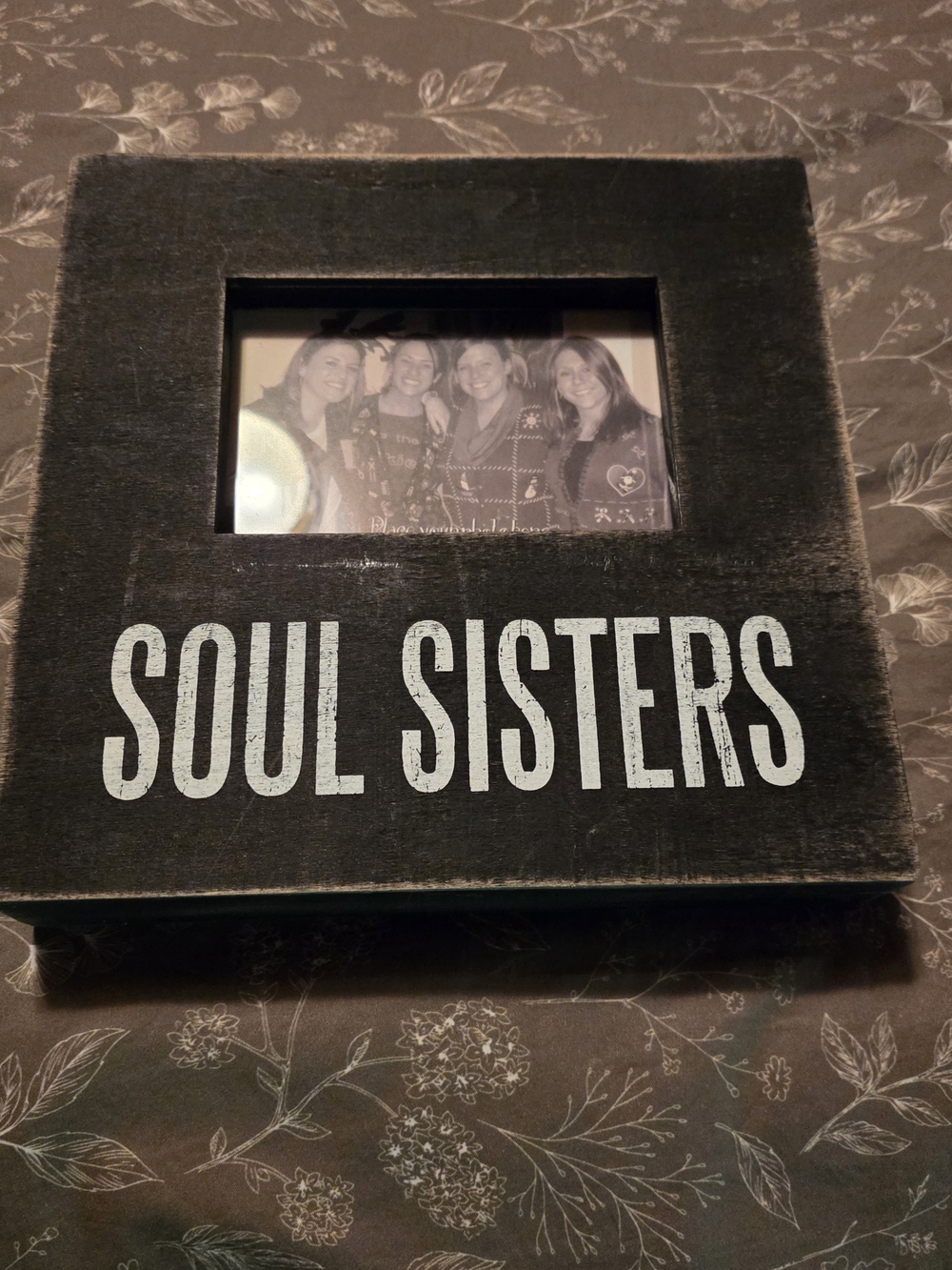Primitives by Kathy Black "Soul Sisters" Picture Frame